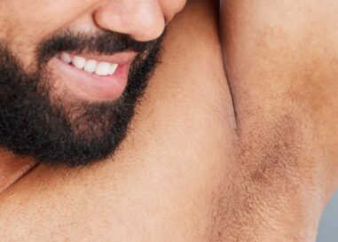 Le déodorant du corps entier est tendance – les gens LGBTQ + en ont-ils vraiment besoin? Les experts en santé pèsent