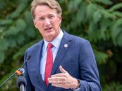 Glenn Youngkin injecte des problèmes trans dans la race du gouverneur de Virginie, où le démocrate Abigail Spanberger mène