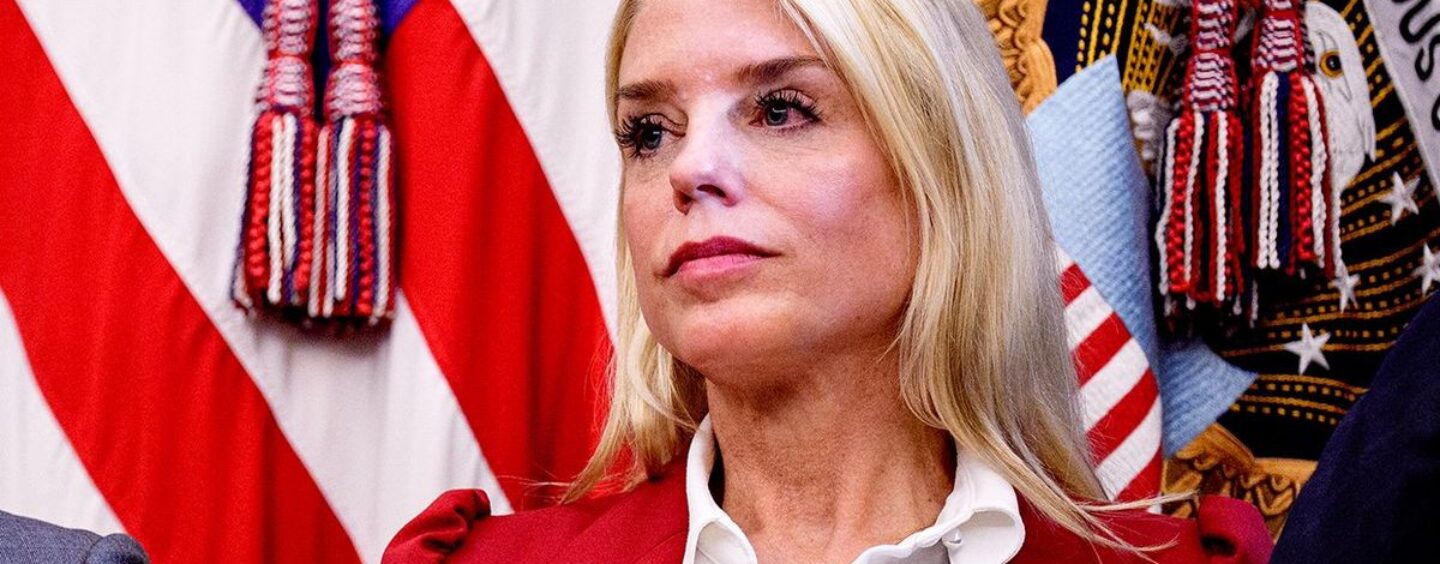 Les familles de Pennsylvanie luttent contre Trump Justice Department Department pour les dossiers médicaux privés de leurs enfants trans