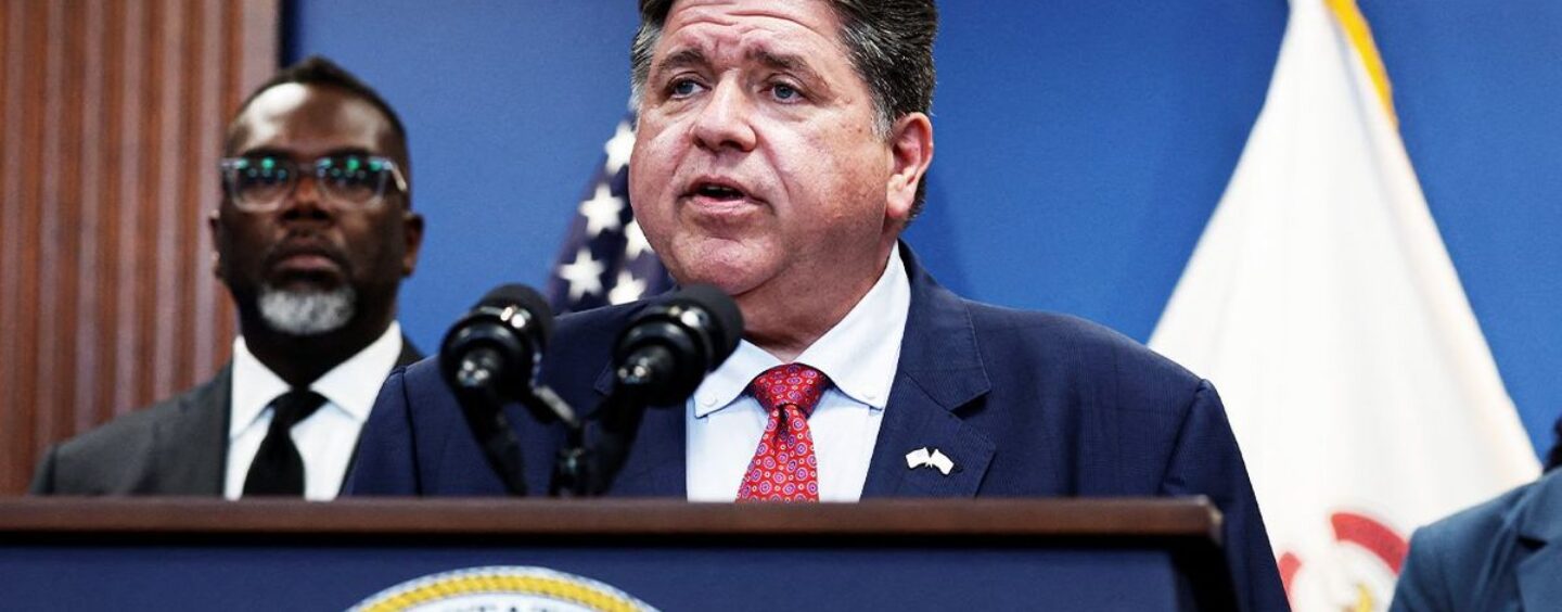 Alors que Trump prévoit d'envahir Chicago, le gouverneur de l'Illinois JB Pritzker nous implore de réfléchir à «Qu'est-ce qui vient ensuite?