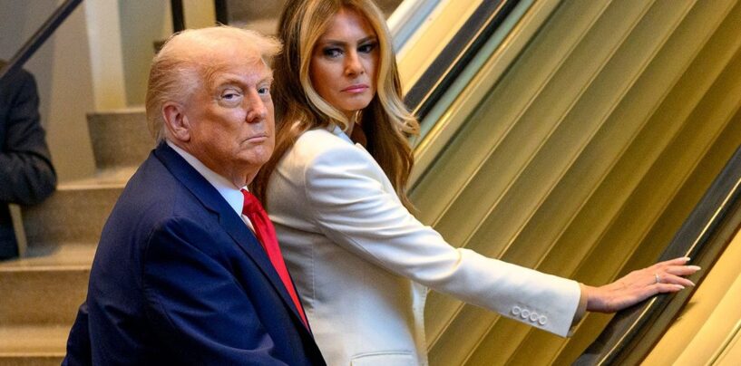 Les tristement célèbres manèges de l'escalier mécanique de Donald Trump révèlent un homme qui descend toujours, jamais