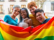 L’importance de la visibilité LGBT+ : comprendre ses enjeux à travers différents canaux