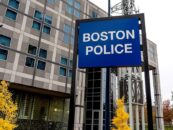 La police de Boston a besoin d'aide pour identifier les suspects dans l'agression d'un couple gay avec une batte de baseball
