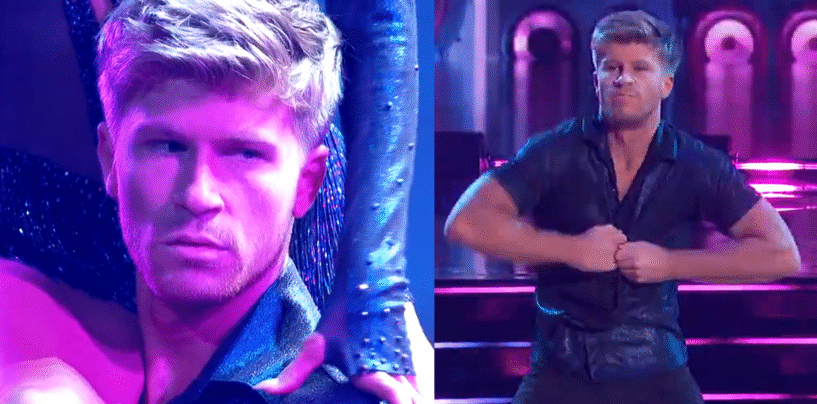 Robert Irwin a déchiré sa chemise sur «DWTS» et a envoyé les gays dans un arrêt cardiaque