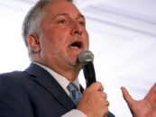 Gay Virginia républicain en proie à un scandale du porno nazi dit que le colistier est «à 100% contre l'égalité du mariage