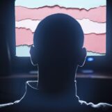 Qu'est-ce que «transmaxxing»? La tendance toxique de l'incel expliquée par les experts en santé mentale