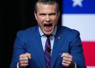 Pete Hegseth exige que tous les militaires regardent son discours fraternel en Virginie devant les généraux