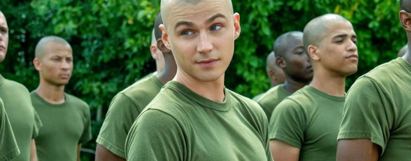 Miles Heizer n'avait pas d'amis masculins avant le tournage de Boots de Netflix