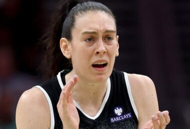 Les hommes parient sur les cycles menstruels des joueuses de la WNBA, c'est dingue