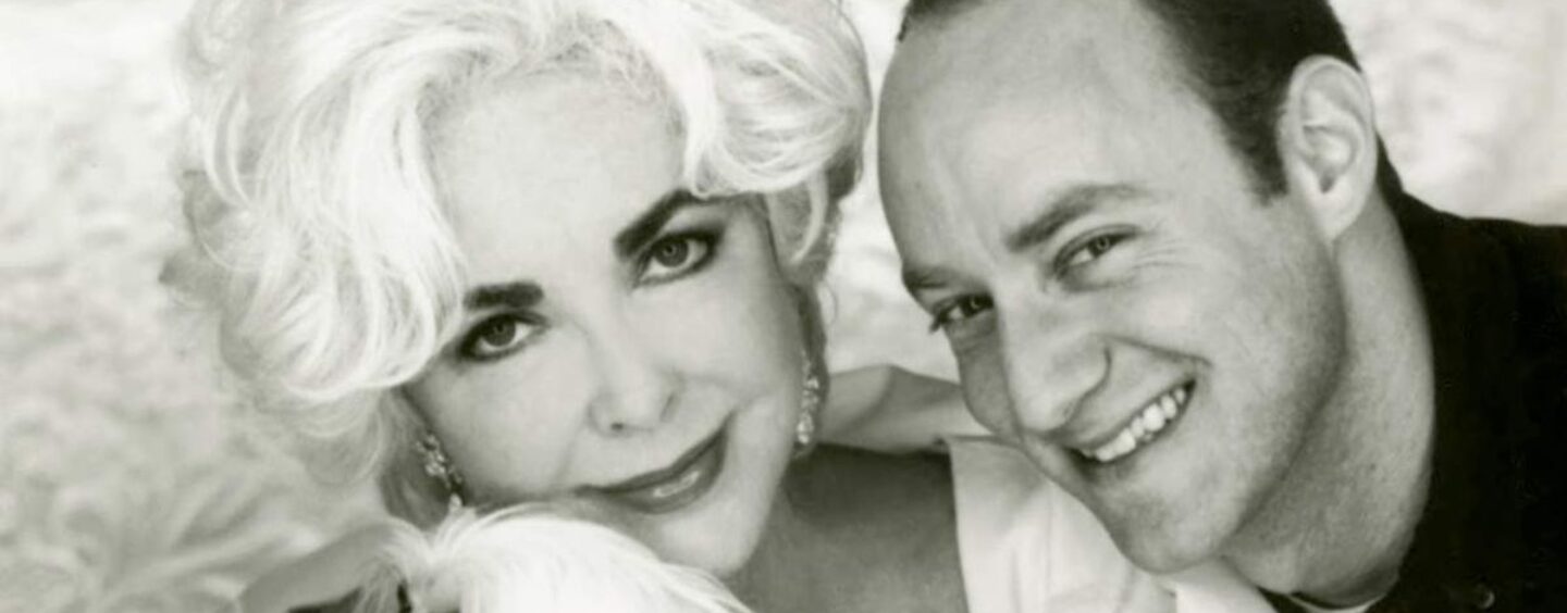 Un ami et collègue gay parle du travail d'Elizabeth Taylor sur le sida et de la façon dont elle a créé un espace sûr pour sortir
