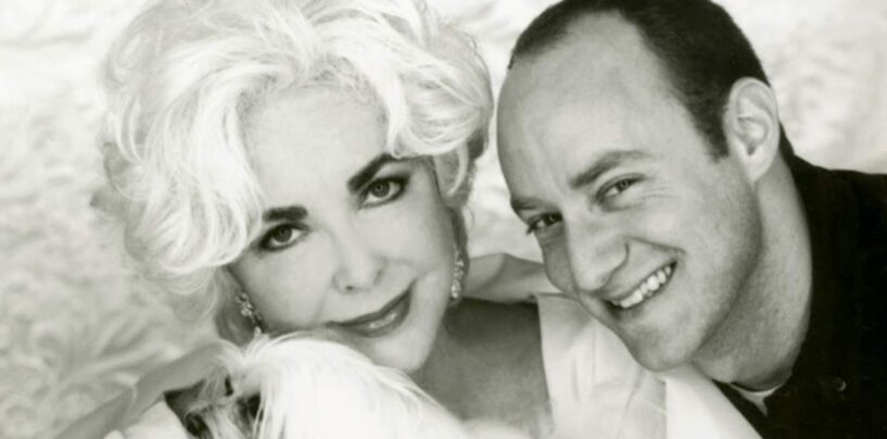 Un ami et collègue gay parle du travail d'Elizabeth Taylor sur le sida et de la façon dont elle a créé un espace sûr pour sortir