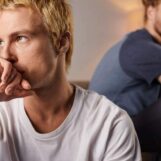 Êtes-vous en train d'être « largué en silence » ? Des experts en rencontres LGBTQ+ expliquent la dernière tendance en matière de rupture toxique