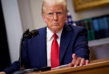 Les licenciements de Trump éliminent des agences fédérales de santé entières qui servaient les personnes LGBTQ+, les adolescents et les femmes