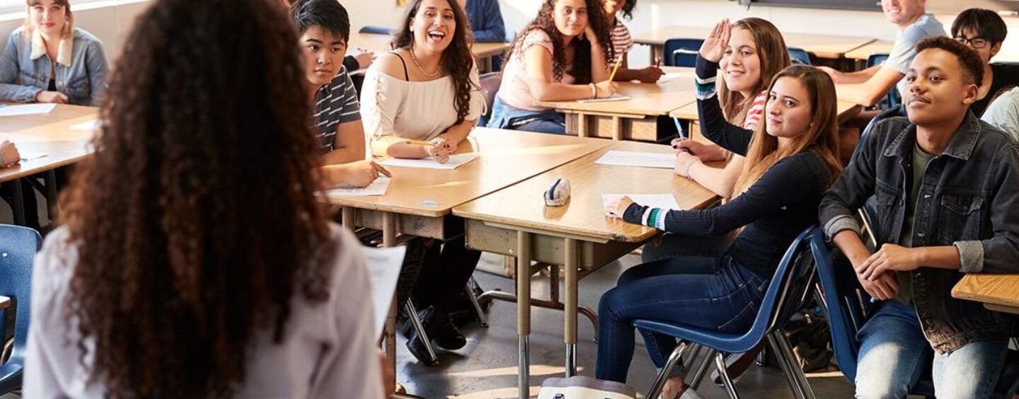 Des anneaux de pureté à « Don't Say Gay », la guerre de la droite contre l'éducation sexuelle n'a jamais pris fin