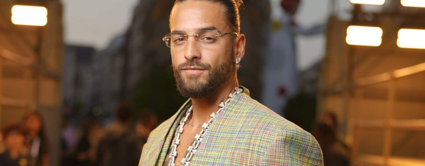 Maluma se déshabille avec juste une serviette dans un nouveau piège à soif sexy et les fans se déchaînent