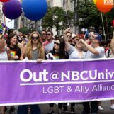 Rupture : NBC licencie des équipes de journalistes axées sur les communautés marginalisées, mettant fin à NBC Out et NBC BLK