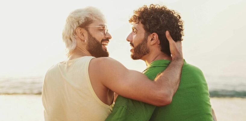 Qu'est-ce qu'un « voyage d'exploration » et les rencontres LGBTQ+ le font-elles ? Les experts en rencontres interviennent