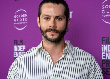 Les photos torse nu et mouillées de Dylan O'Brien vous feront haleter