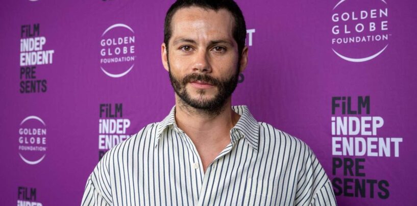 Les photos torse nu et mouillées de Dylan O'Brien vous feront haleter