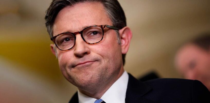 La personne qui dirige chaque jour un véritable rassemblement de « haine contre l’Amérique », c’est vous, Mike Johnson.