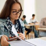 Un juge fédéral donne raison aux écoles publiques de 16 États qui ont refusé de se conformer à l'interdiction trans de Trump