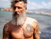 6 choses que les hommes homosexuels devraient savoir avant d'avoir des relations sexuelles avec un renard argenté, selon des experts du sexe