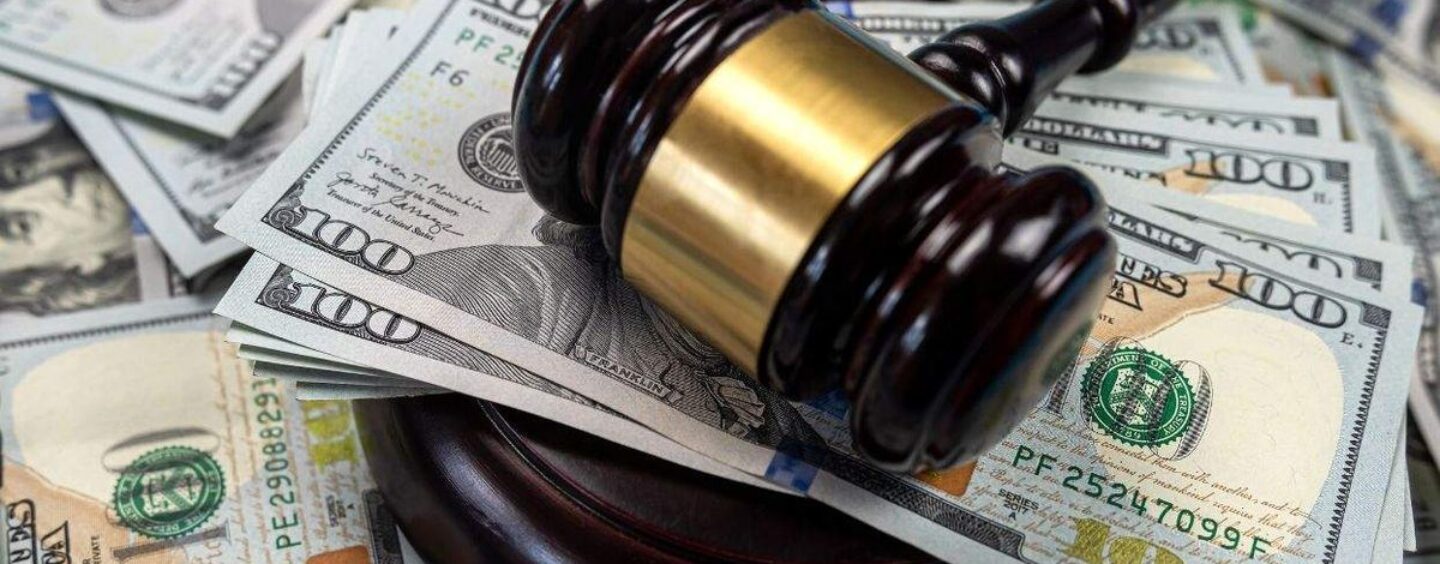 Une ville de Floride condamnée à payer 885 000 $ après l'annulation de l'interdiction des thérapies de conversion
