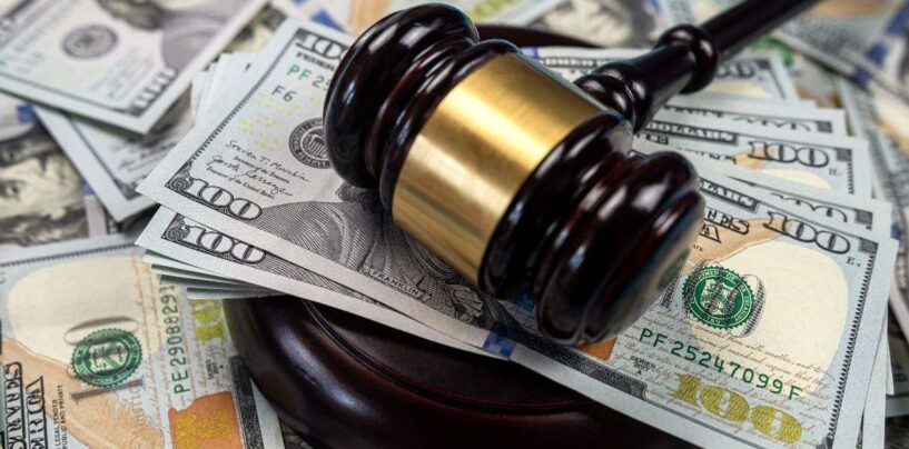 Une ville de Floride condamnée à payer 885 000 $ après l'annulation de l'interdiction des thérapies de conversion