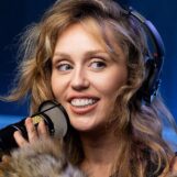 Miley Cyrus dévoile le premier clip de la ballade émotionnelle d'Avatar : Fire and Ash