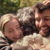 Lili Reinhart sur son rôle gay dans Hal & Harper et pourquoi elle aime laisser le public deviner