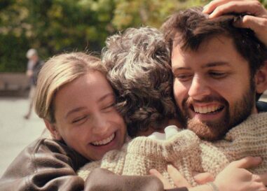 Lili Reinhart sur son rôle gay dans Hal & Harper et pourquoi elle aime laisser le public deviner