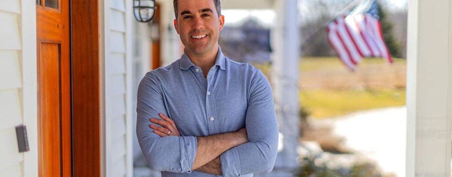 Un homme gay du Maine cherchant le siège de Susan Collins au Sénat dit qu'il n'achète pas l'histoire de rédemption de Graham Platner