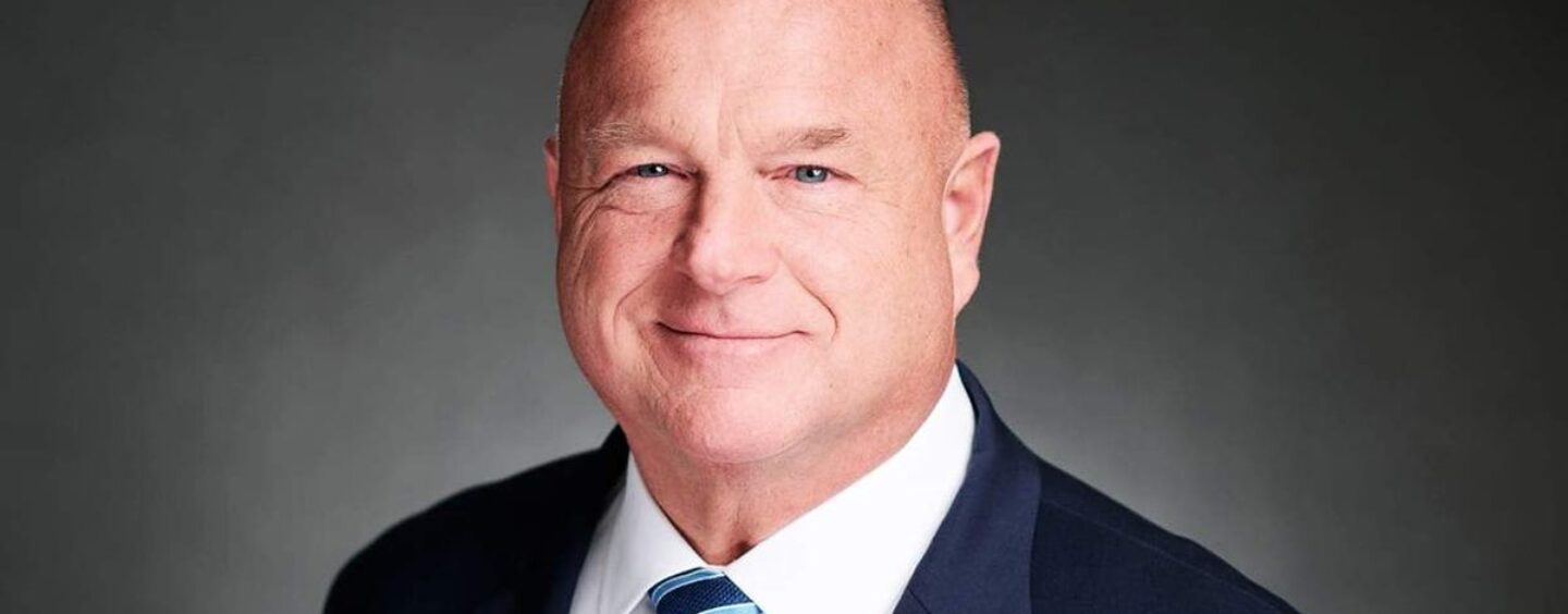 Un ancien conseiller de Trump affirme que les démocrates exagèrent la menace qui pèse sur l'égalité du mariage à des fins politiques