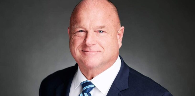 Un ancien conseiller de Trump affirme que les démocrates exagèrent la menace qui pèse sur l'égalité du mariage à des fins politiques