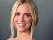 Brittany Snow sait que vous pensez qu'elle est amoureuse de Malin Åkerman et elle est d'accord.