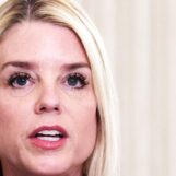 Le juge rejette l’assignation à comparaître du ministère de la Justice contre un prestataire de soins de santé trans en télésanté