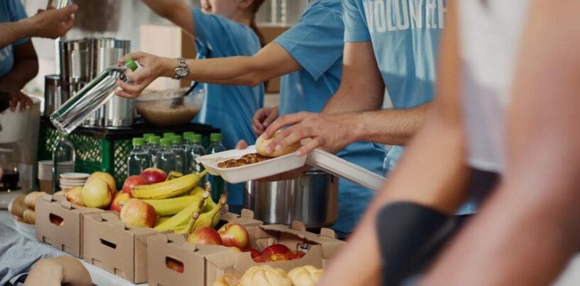 « Cela vous met en colère » : les garde-manger LGBTQ+ se préparent à la fin des prestations SNAP