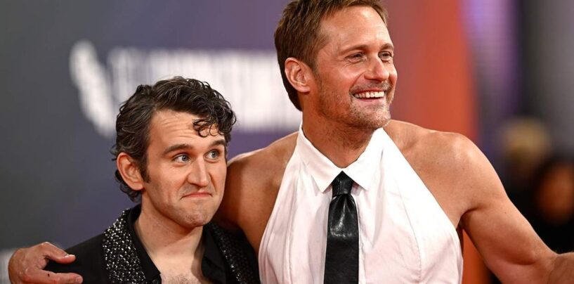 Harry Melling et Alexander Skarsgård célèbrent le sexe pervers « authentique » dans Pillion