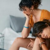 Quelle est la tendance «dater les» jusqu'à ce que vous les détestez »et les gays le font-ils? Les experts de rencontres expliquent