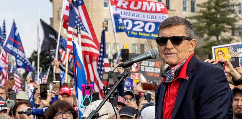 Trump Ally Michael Flynn soumet un mémoire juridique «extrême» débordant de bigoterie dans le cas militaire trans