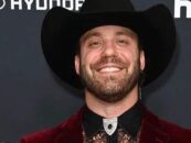 Paulie Calafiore montre son gâteau dans de nouvelles photos sexy de jockstrap