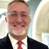 Le républicain gay John Reid perd la course au poste de lieutenant-gouverneur de Virginie après une campagne entachée de scandales