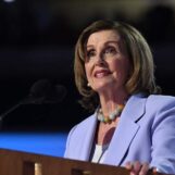 Nancy Pelosi, farouche alliée LGBTQ+, annonce sa retraite