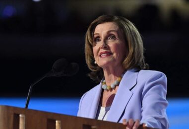 Nancy Pelosi, farouche alliée LGBTQ+, annonce sa retraite