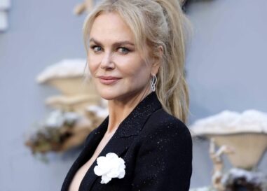 Nicole Kidman « arrêtée » par Sabrina Carpenter fait monter les saphiques en spirale