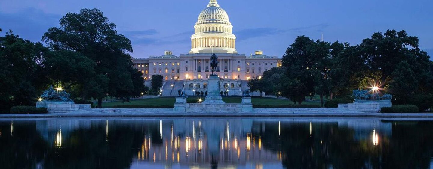 Comment la fermeture du gouvernement affecte les personnes LGBTQ+ – et quelle mauvaise législation est à venir