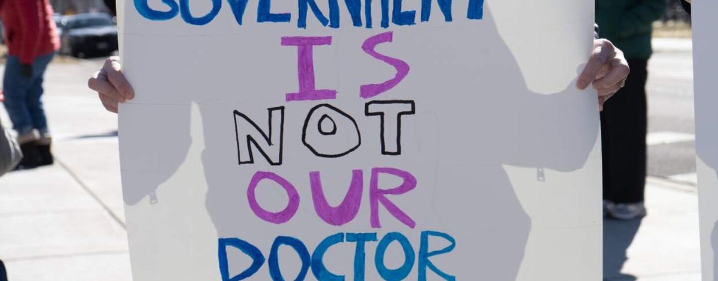 Un projet de loi du Wisconsin autoriserait les poursuites contre les médecins qui prodiguent des soins d'affirmation de genre