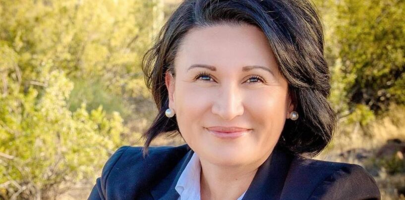 Un ancien instructeur de forage queer du Corps des Marines canalise le leadership et les «Boots» de Netflix lors de la course au Congrès de l'Arizona