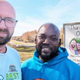 Une ferme de Virginie appartenant aux « Gardening Gays » a été vandalisée avec des déchets médicaux et des excréments humains