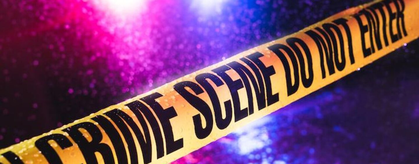 4 morts après qu'une voiture ait roulé à toute vitesse sur un trottoir et percuté un club gay en Floride